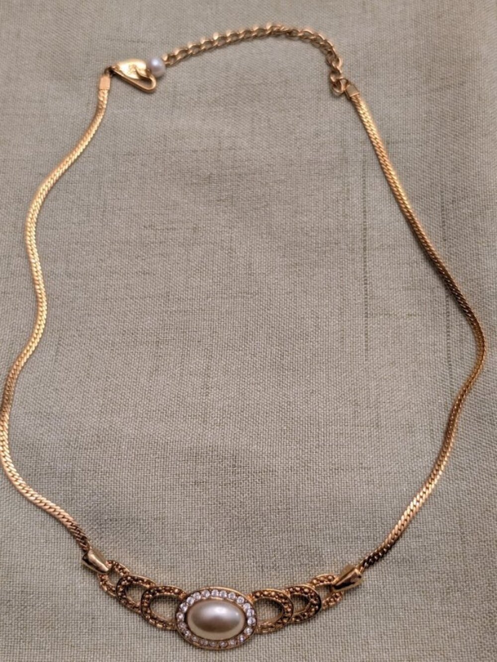 Vtg Princess House Luminess Gold Herringbone Oval Pearl Rhinestone Halo Necklace
